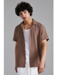 Men's Short Sleeve Revere Oversized Pleated Shirt