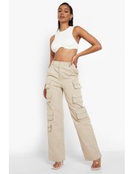 Buy Boohoo Trousers in Saudi, UAE, Kuwait and Qatar