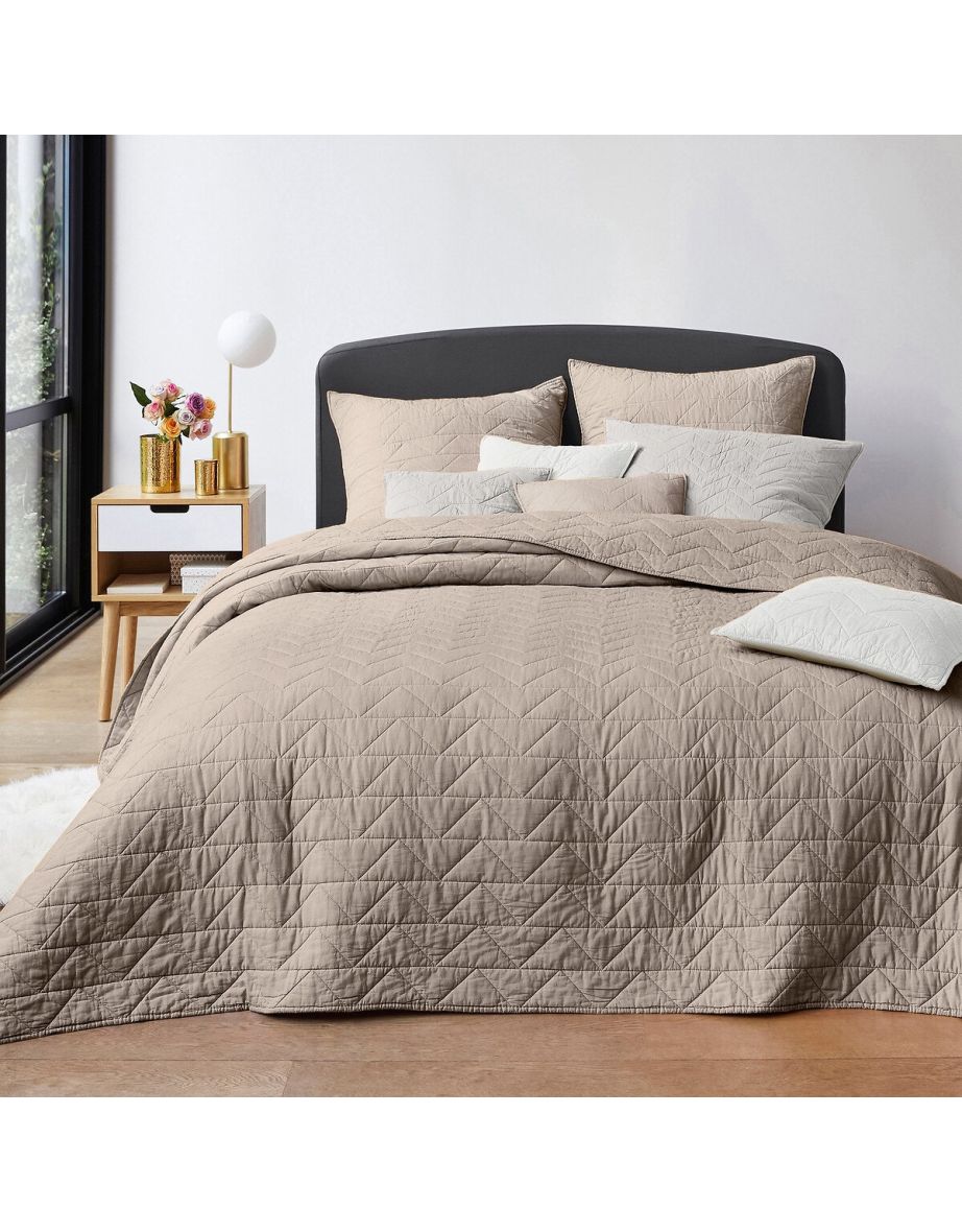 Zig Zag Scenario Quilted Cushion Cover - 8