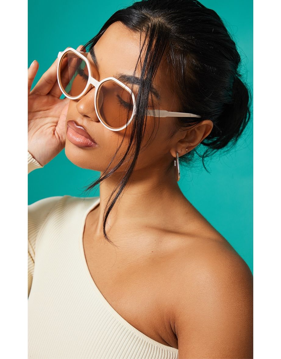 Buy Sunglasses Prettylittlething in Oman VogaCloset