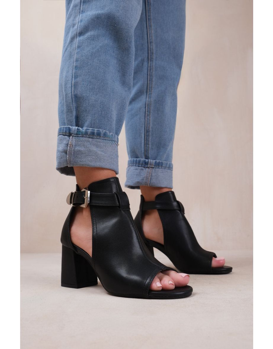 LISA BLOCK HEEL WITH SIDE BUCKLE AND OPEN TOE FRONT IN BLACK