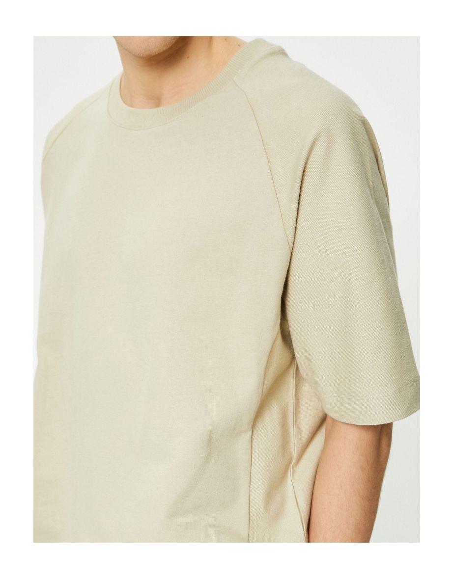 Crew Neck T-Shirt Stitch Detail Off-Shoulder - 4