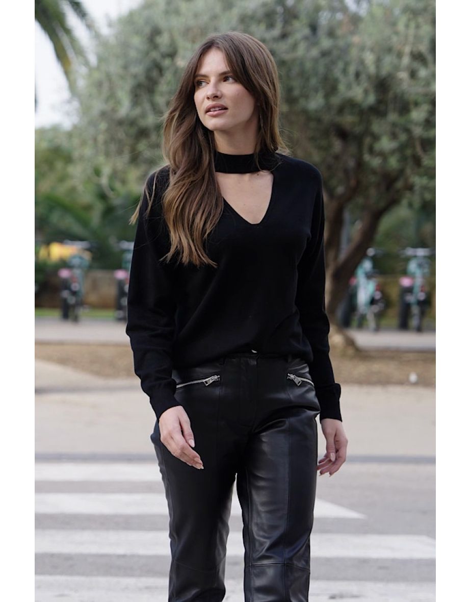 Black Keyhole Detail Fine Knit Jumper - 4