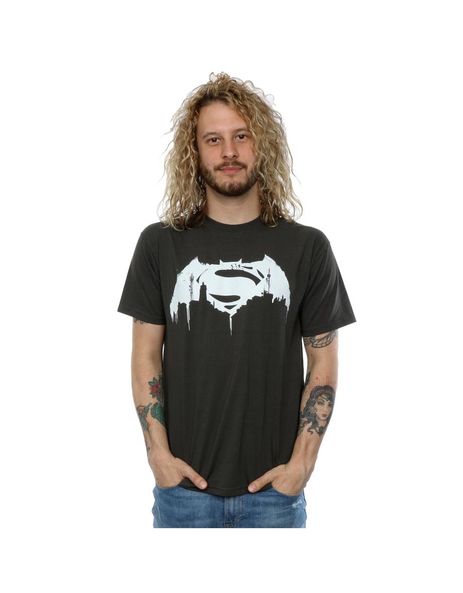 DC Comics Mens Batman v Superman Beaten Logo T-Shirt - Light Graphite
