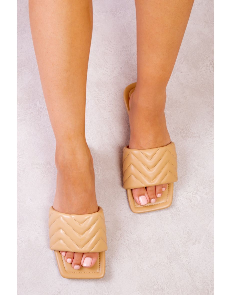 ZIG ZAG QUILTED SQUARE TOE SLIDERS IN CARAMEL MOCHA FAUX LEATHER - 1