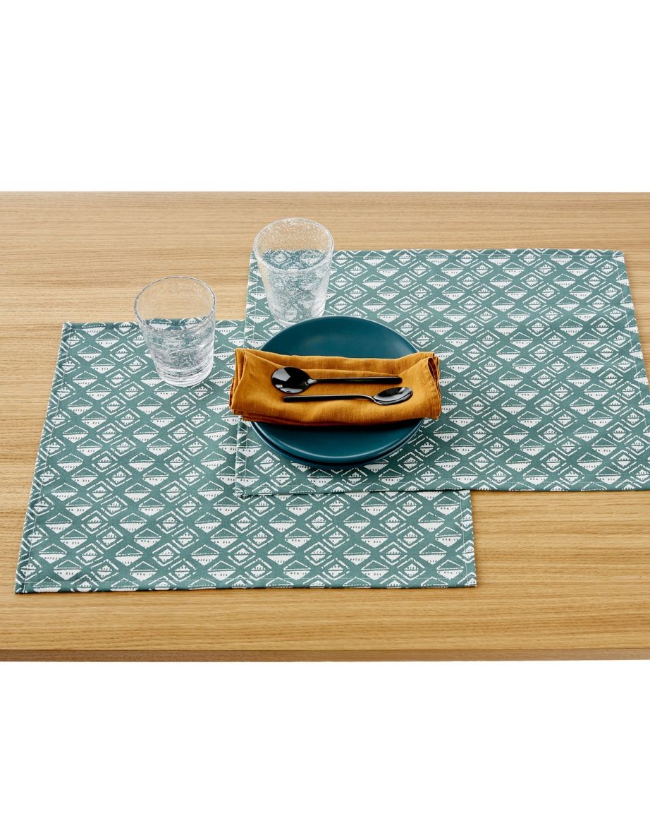 Lodge Printed Anti-Stain Placemats (Set of 2)