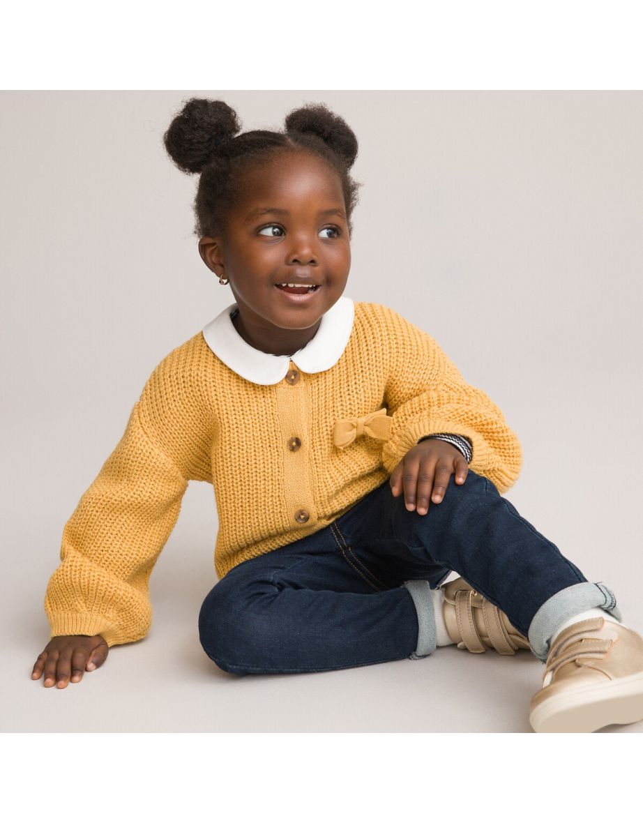 Chunky Knit Buttoned Cardigan with Crew Neck - 4