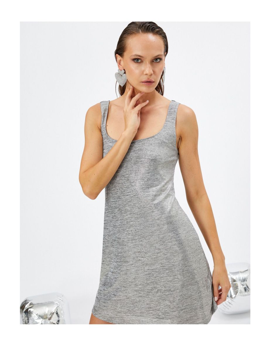Shiny Metallic U-neck Evening Dress with Straps