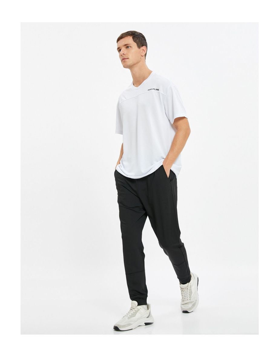 Sports T-Shirt Short Sleeve V-Neck Print Detailed