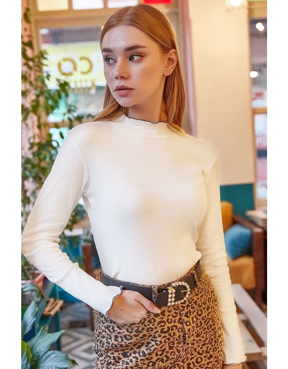Women's Ecru Collar and Sleeve Detailed Camisole Blouse
