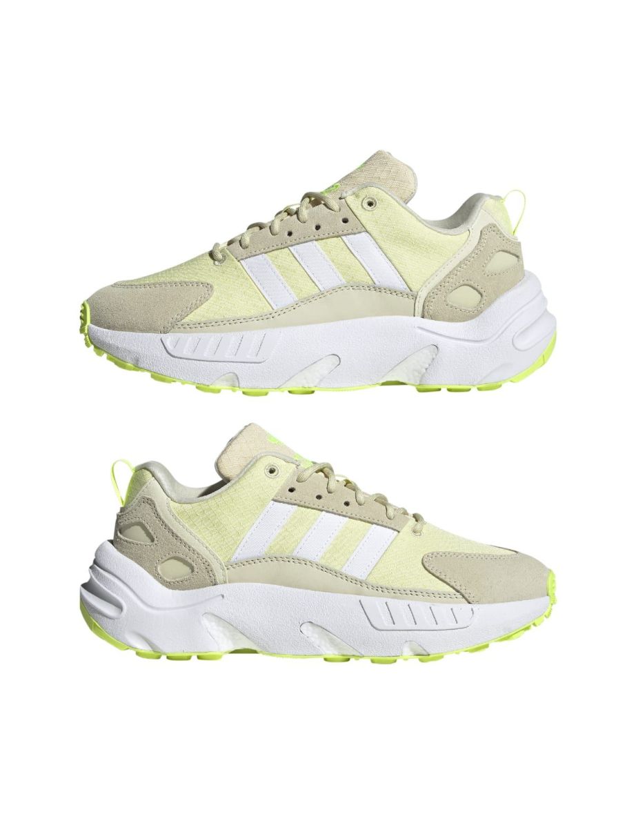 Women's adidas Originals ZX 22 BOOST Trainers in Yellow - 9