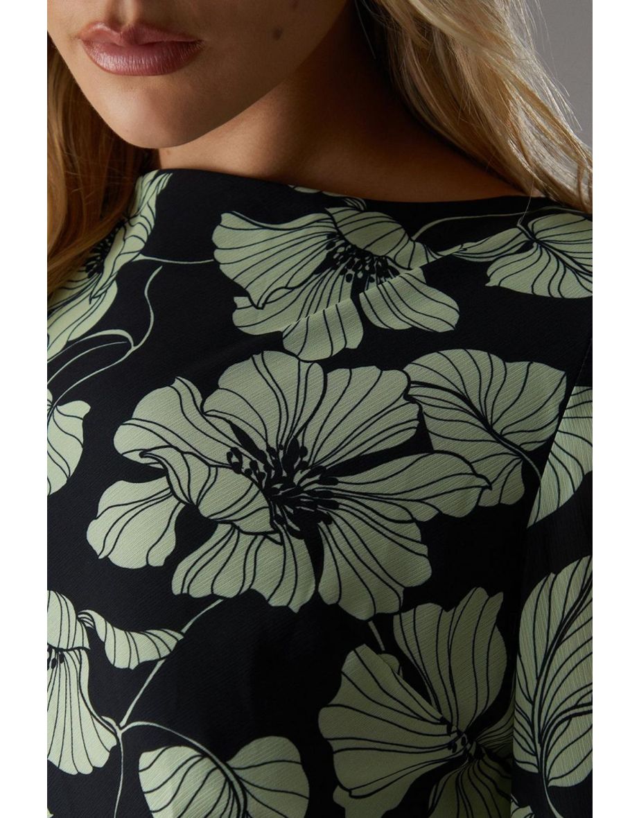 Column Low Back Maxi With Flared Sleeve - 3