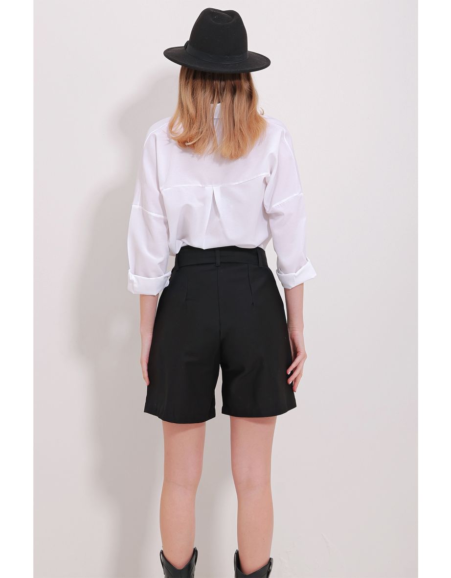 Women's Black Double Pocket Waist Belted Gabardine Shorts - 4