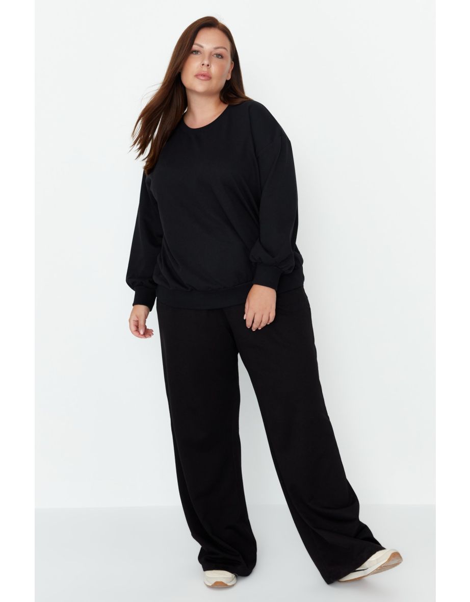 Plus Size Sweatpants - Black - Wide leg