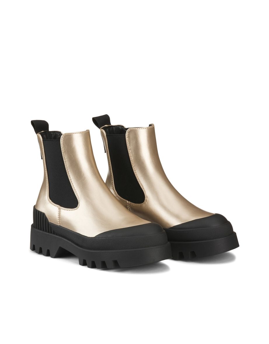 Chelsea Buzz Ankle Boots
