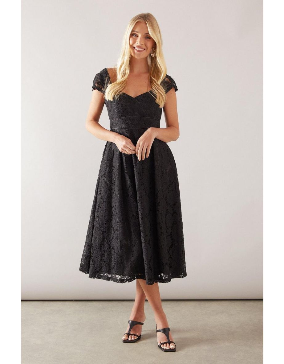 Petite Lace Sweetheart Neck Midaxi Dress