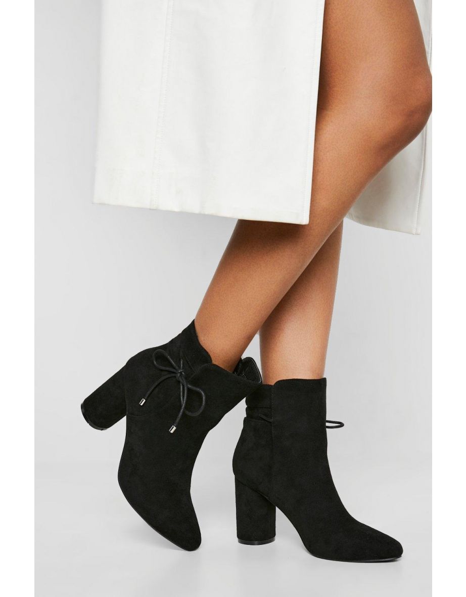 Black shop bow boots