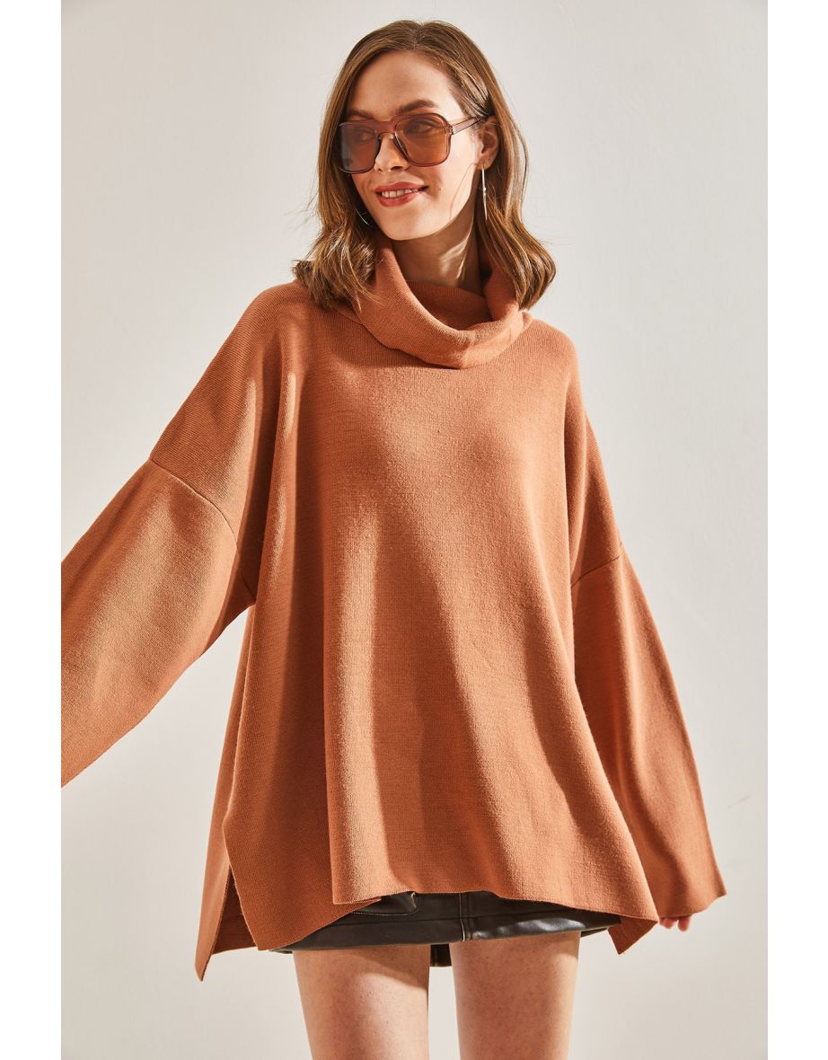 Women's Oversize Side Slit Turtleneck Sweater - 6