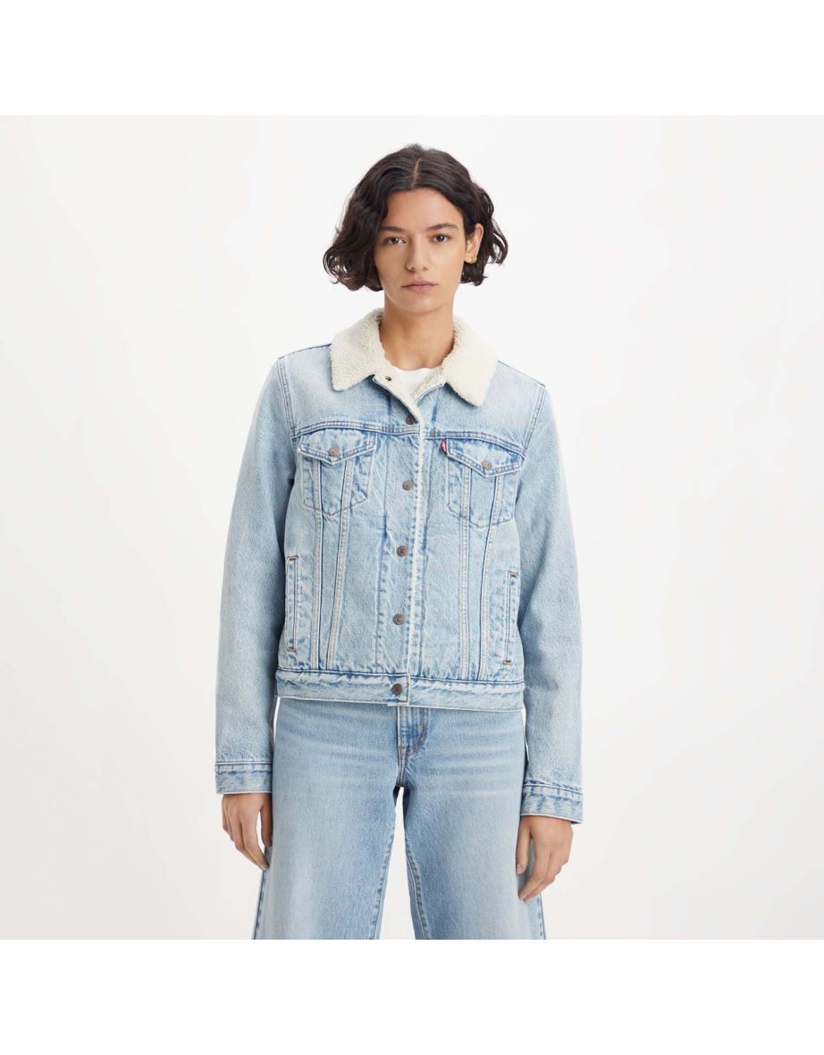 Shop Women s Levis Original Sherpa Trucker Jacket in Blue Online in Bahrain VogaCloset