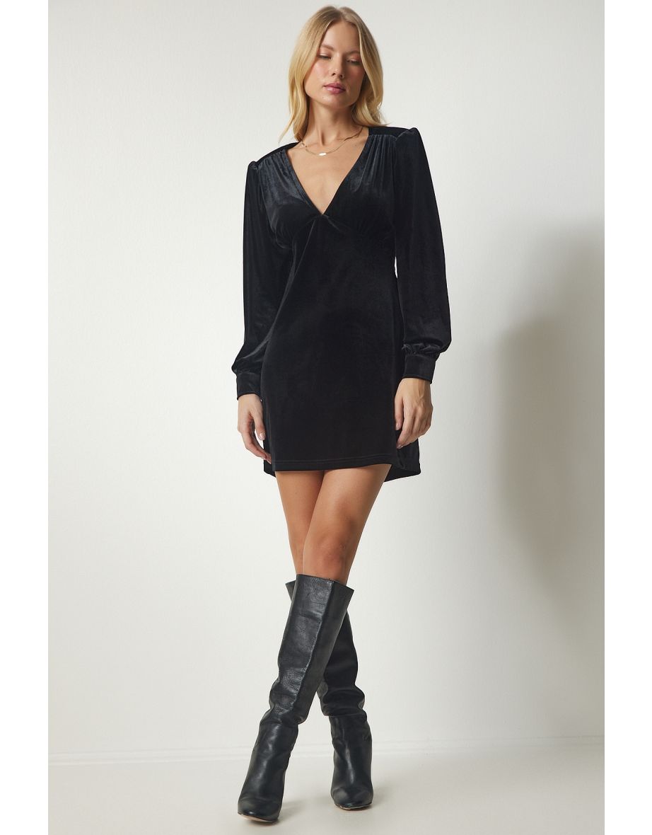 Shop Women s Black Deep V Neck Velvet Dress With Waistband Online in Bahrain VogaCloset