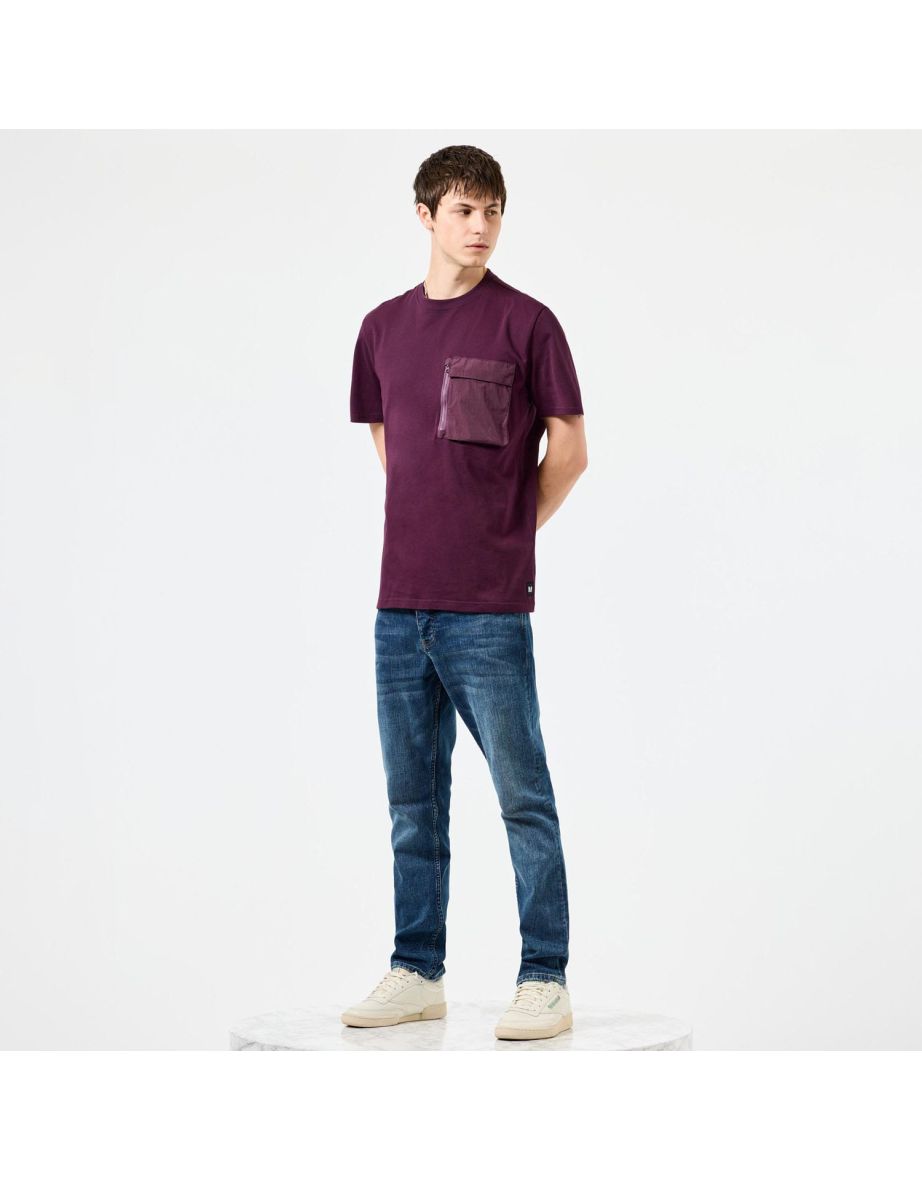 Men's Weekend Offender Takaji Parachute Pocket T-Shirt in Red