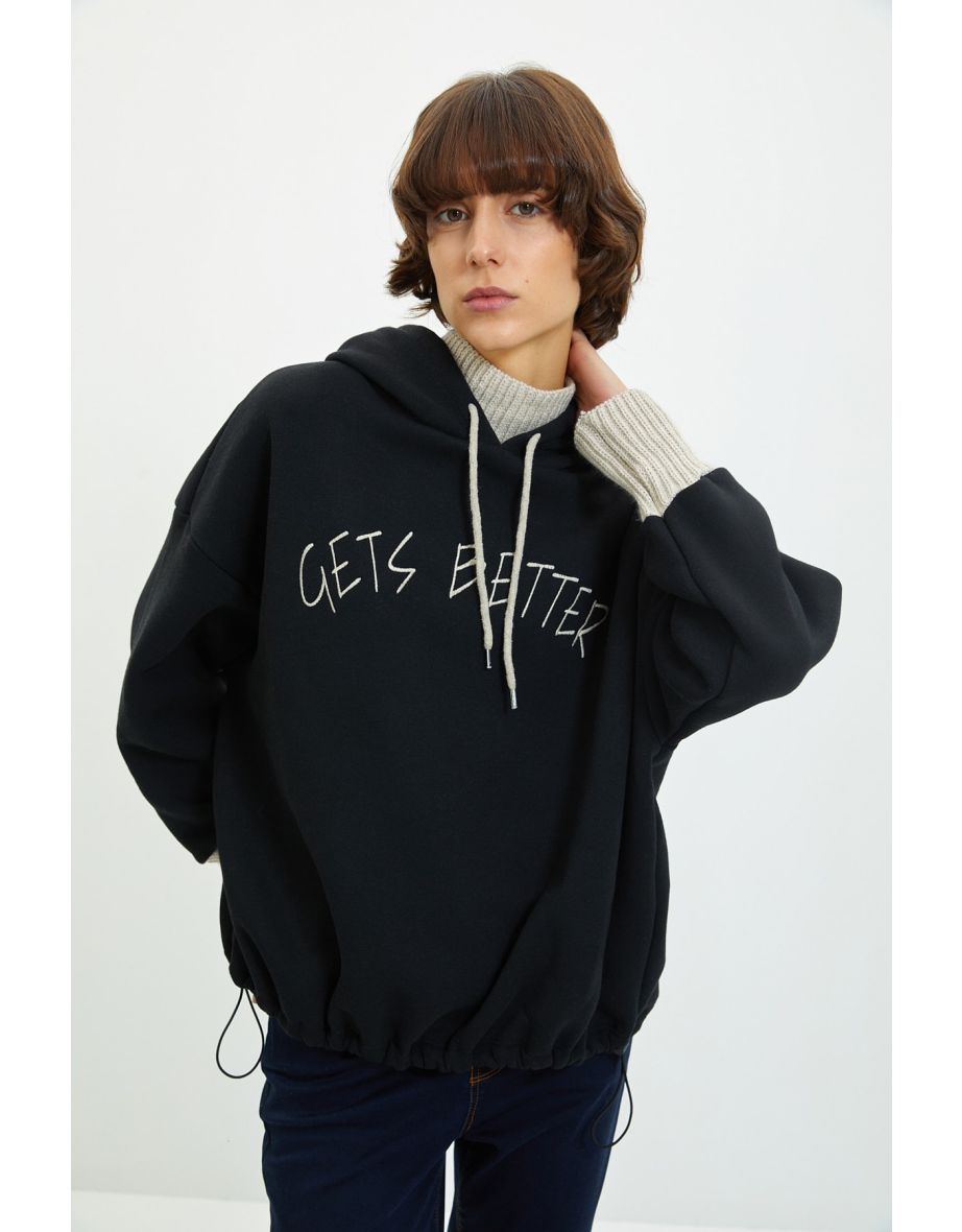 Sweatshirt - Black - Relaxed fit