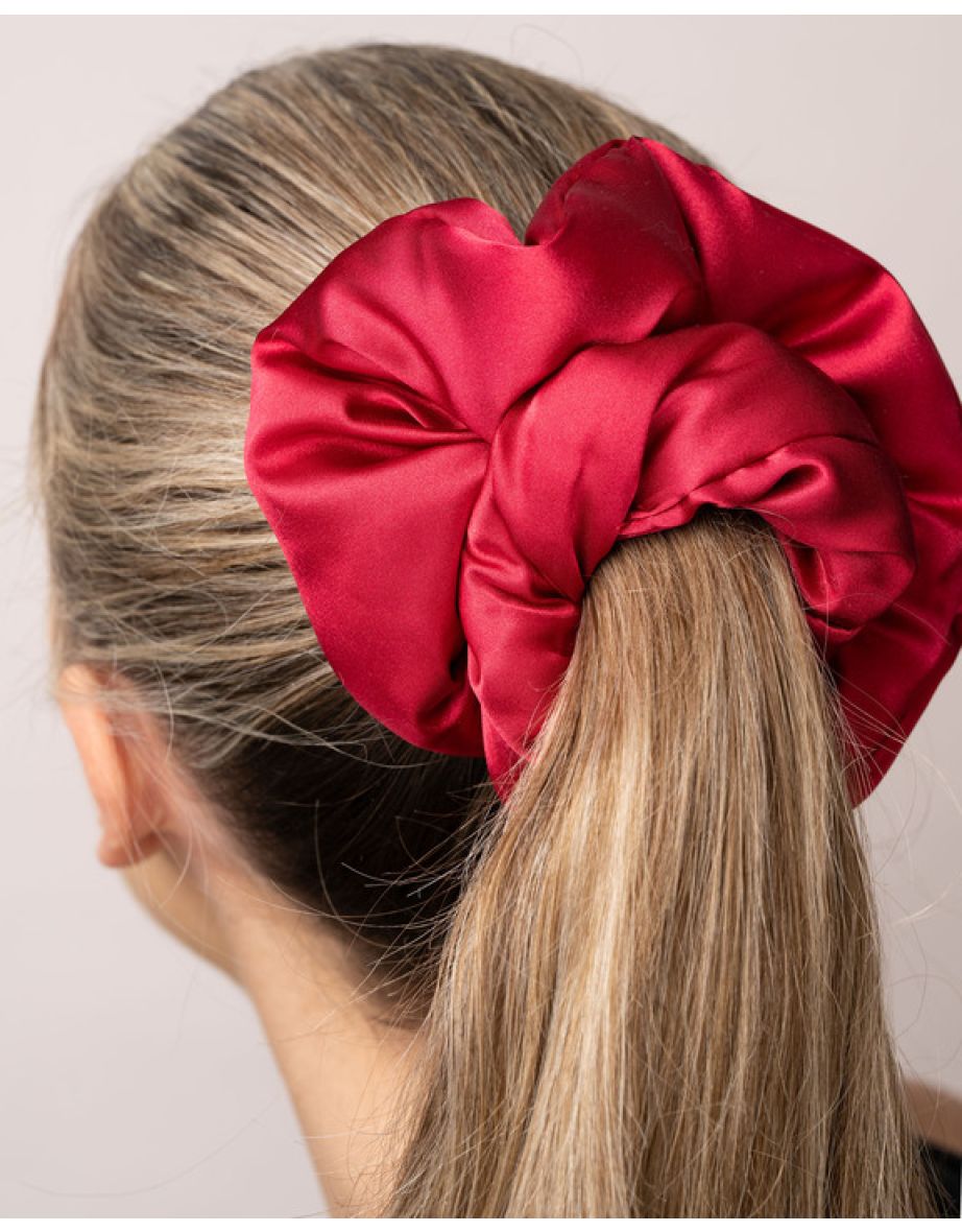Brushworks Limited Edition Large Cloud Scrunchies (Red)