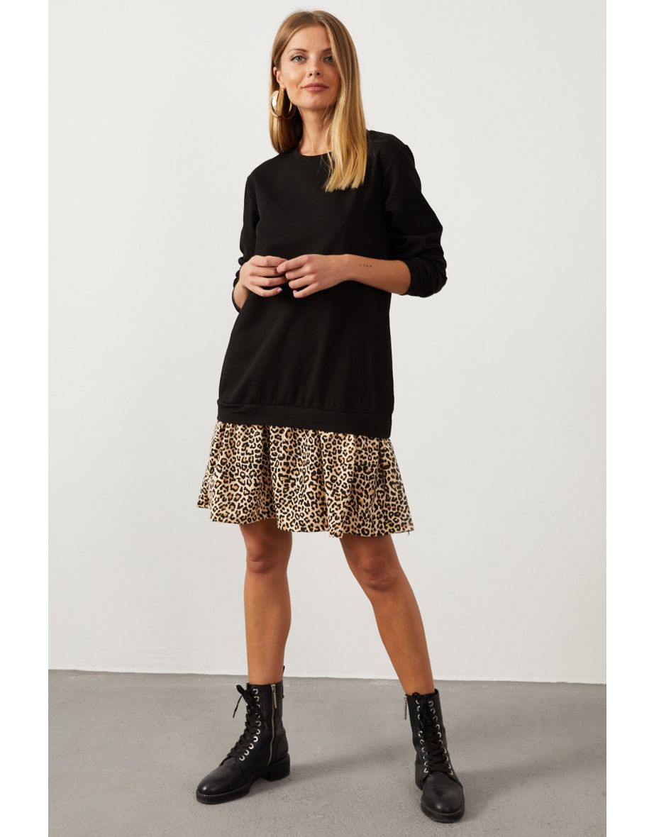 Black A-Line Midi Skater Dress with Long Sleeves - 2