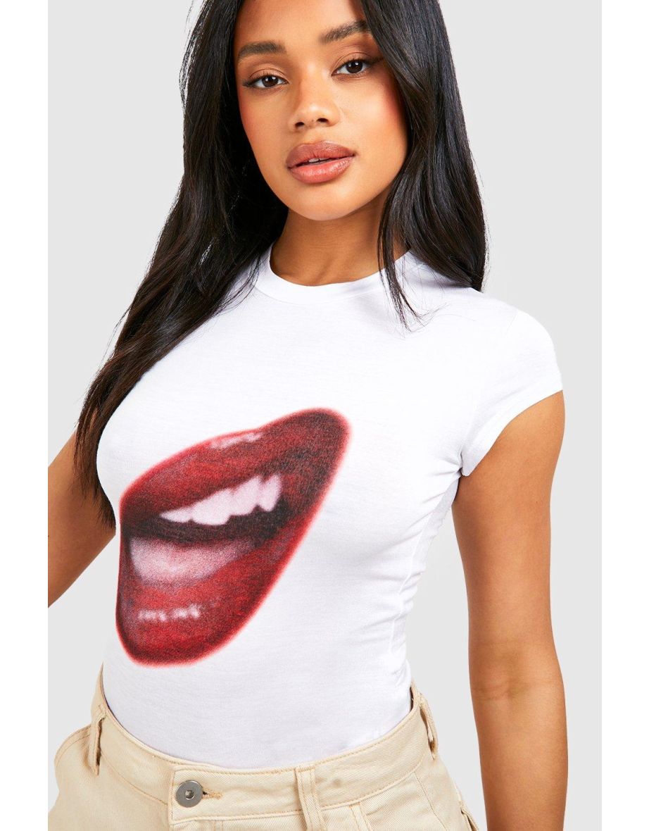 Cap Sleeve Fitted Lips Graphic T-shirt - white - 3