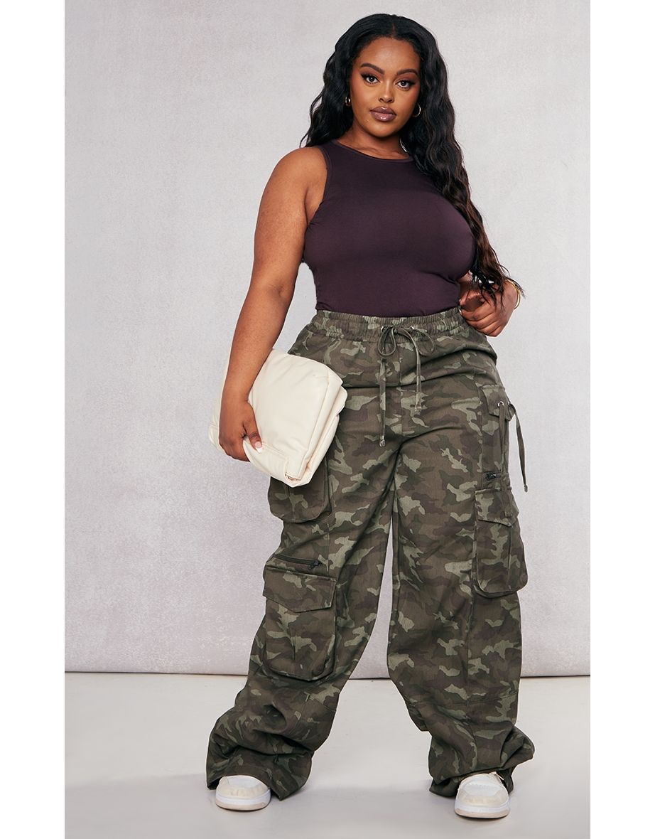 Khaki camo hot sale trousers womens