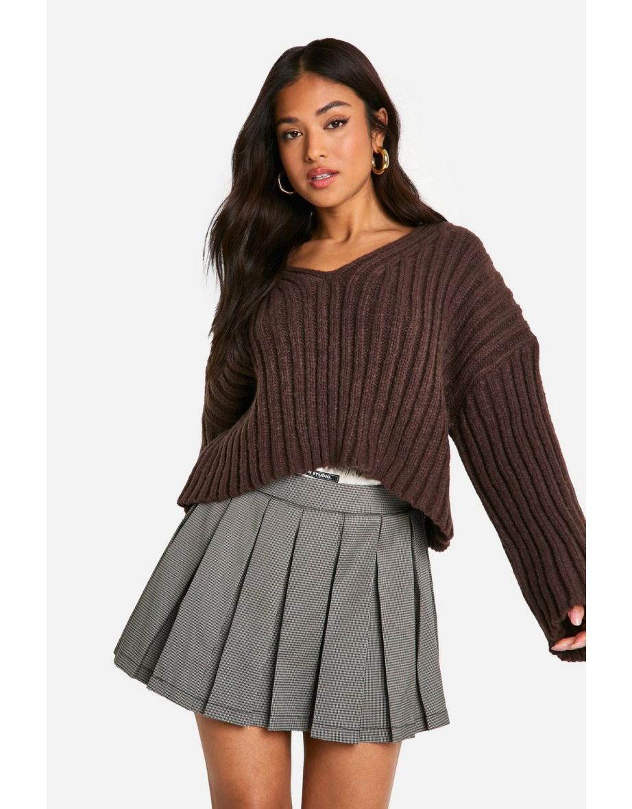 Petite Ribbed V Neck Cropped Knitted Jumper - chocolate