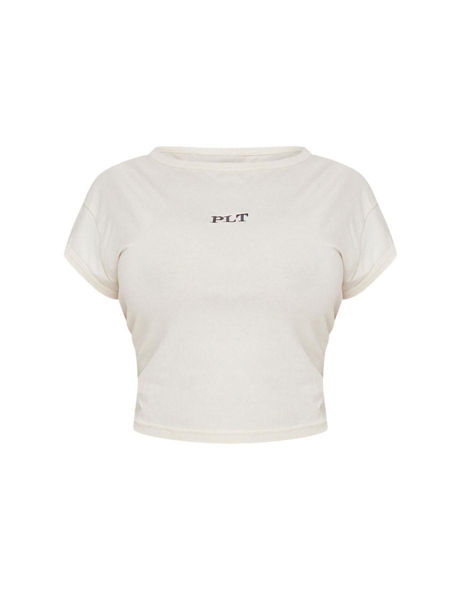 PRETTYLITTLETHING Plus Cream Contrast Embroidery Fitted Cap Sleeve T Shirt - 4