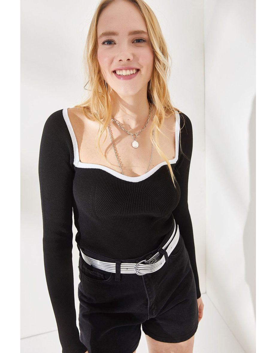 Women's Black and White Kiss Collar Crop Knitwear top