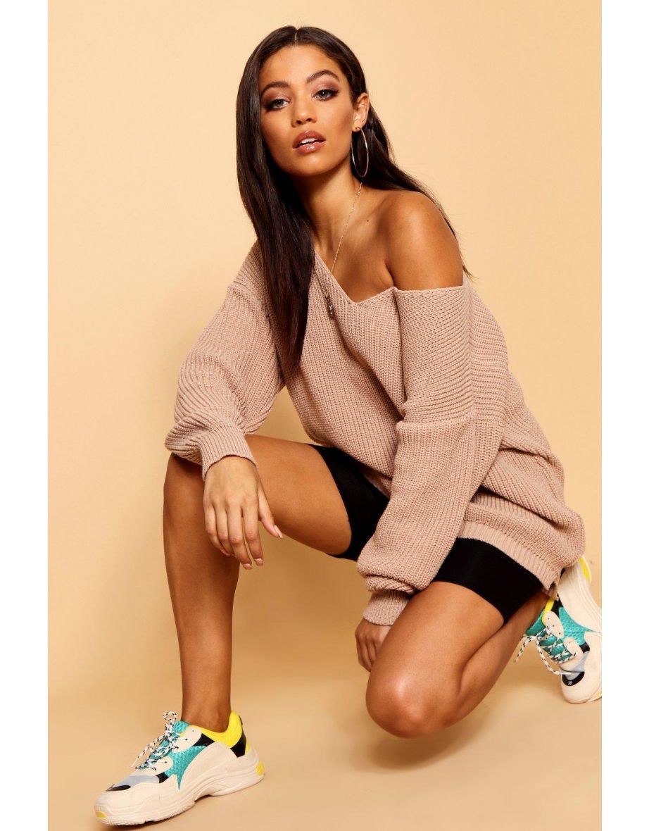 Oversized V Neck Jumper - sand