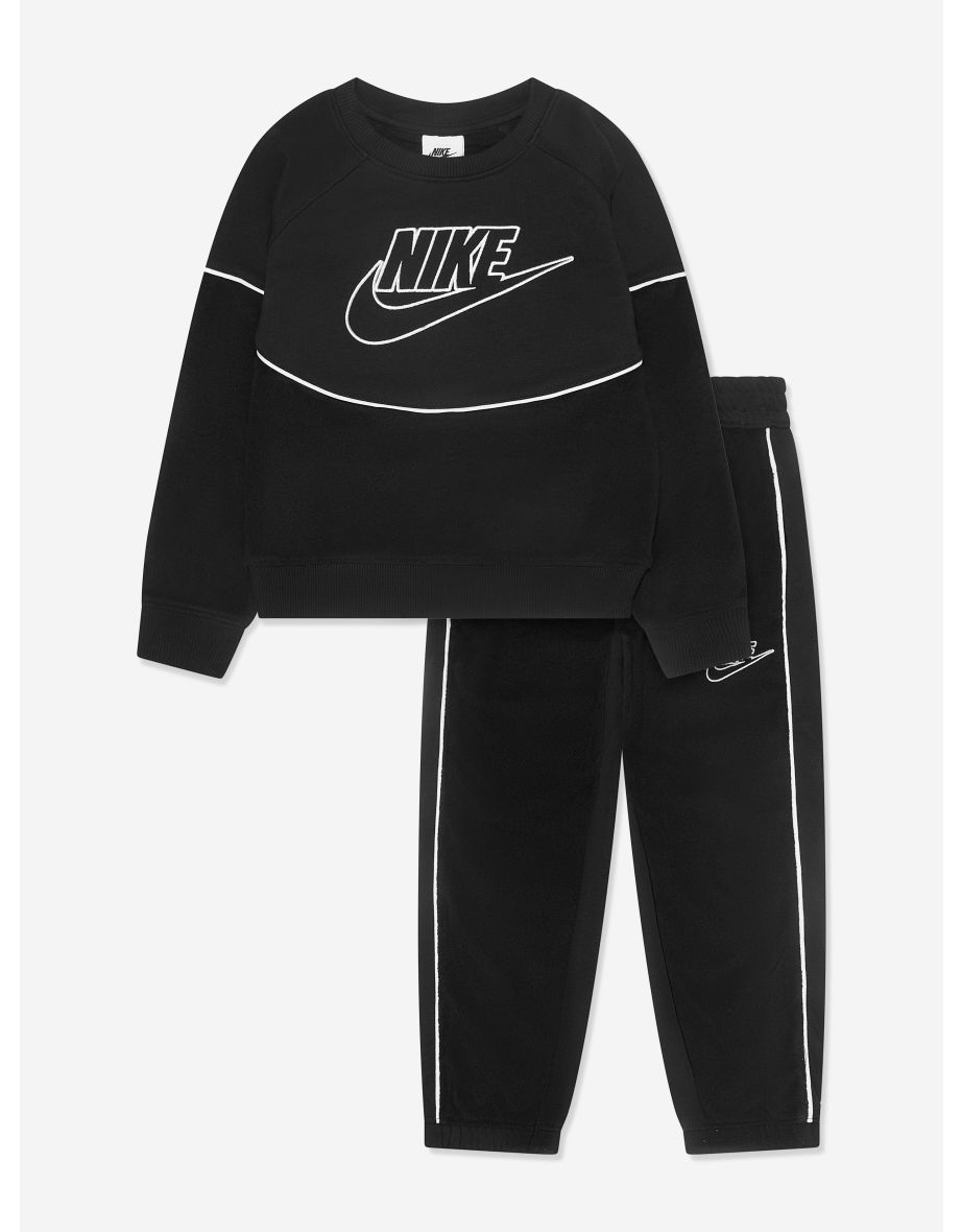 Buy Sets Nike in Qatar VogaCloset