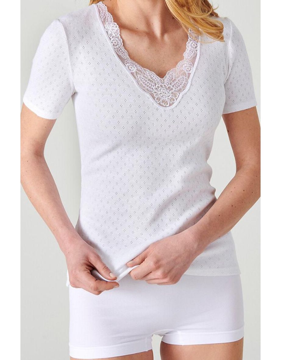 Thermolactyl Fancy T-Shirt with Lace Neckline, Grade 4