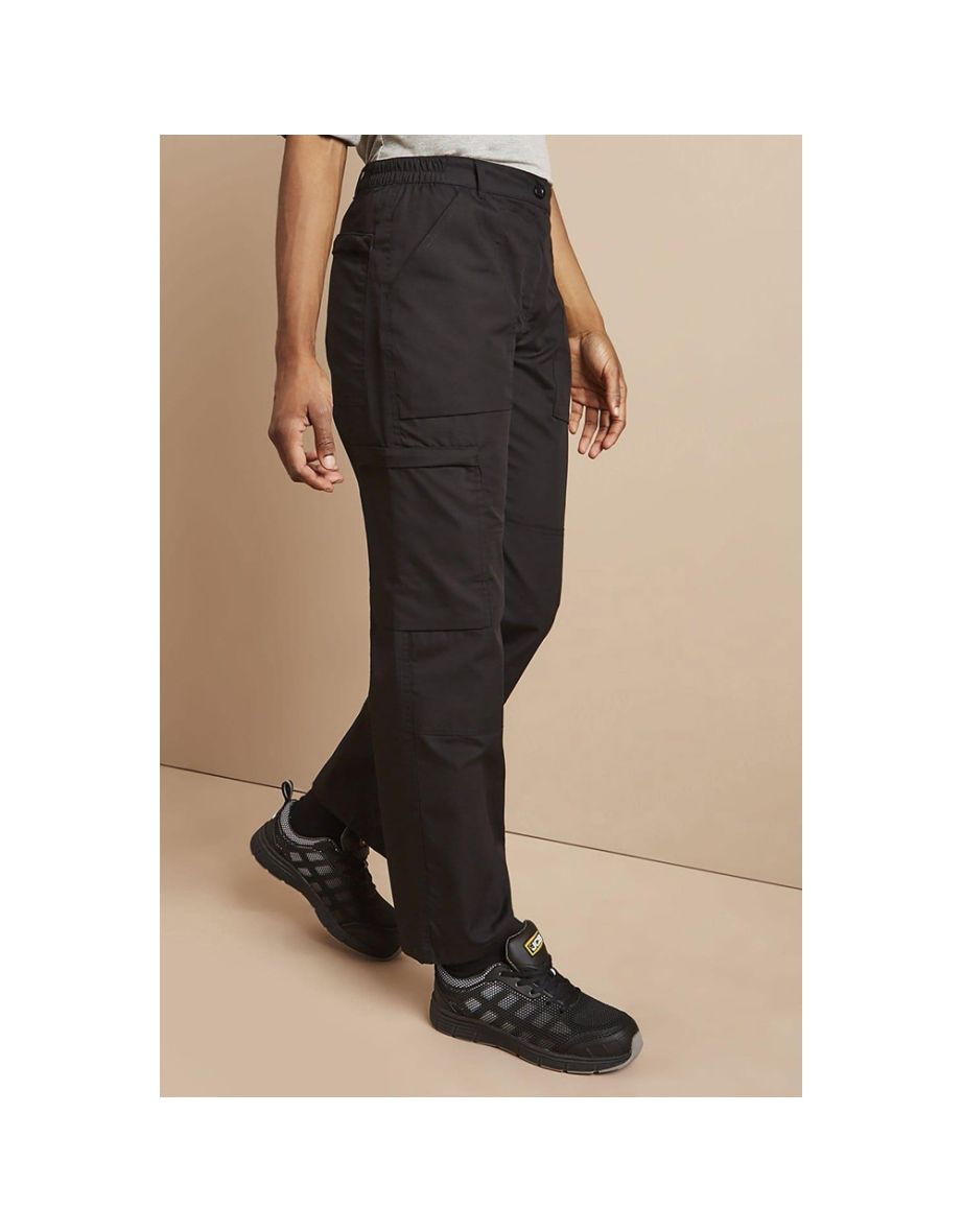 Regatta Ladies New Action Trouser (Short) / Pants - Black - 2