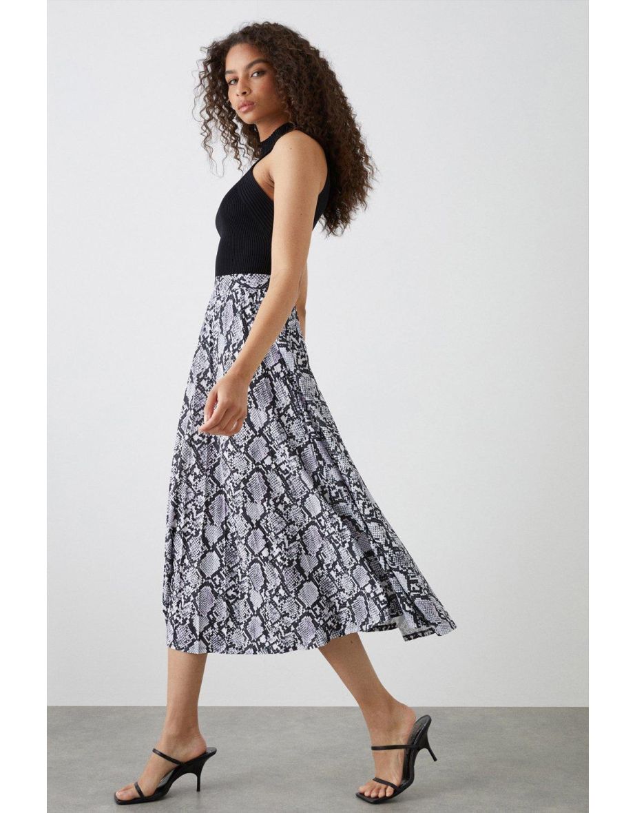 Buy Skirts Dorothy Perkins in Oman VogaCloset