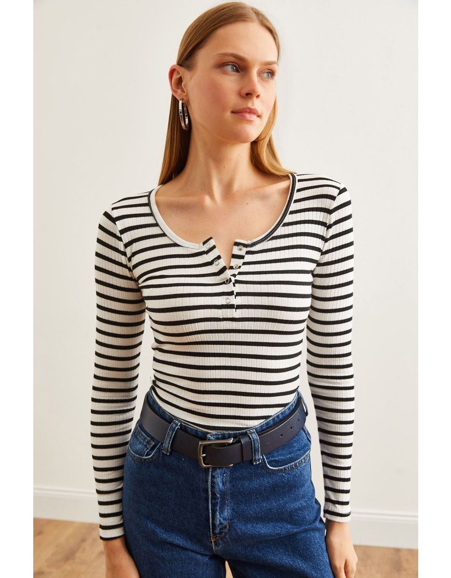 Women's Thick Ribbed Black Plaid Camisole Top