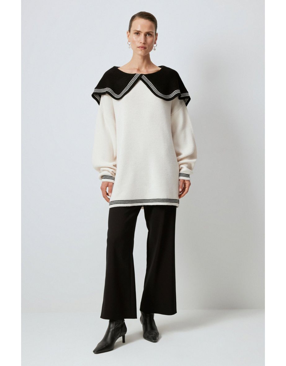 WIDE COLLAR KNIT SWEATER