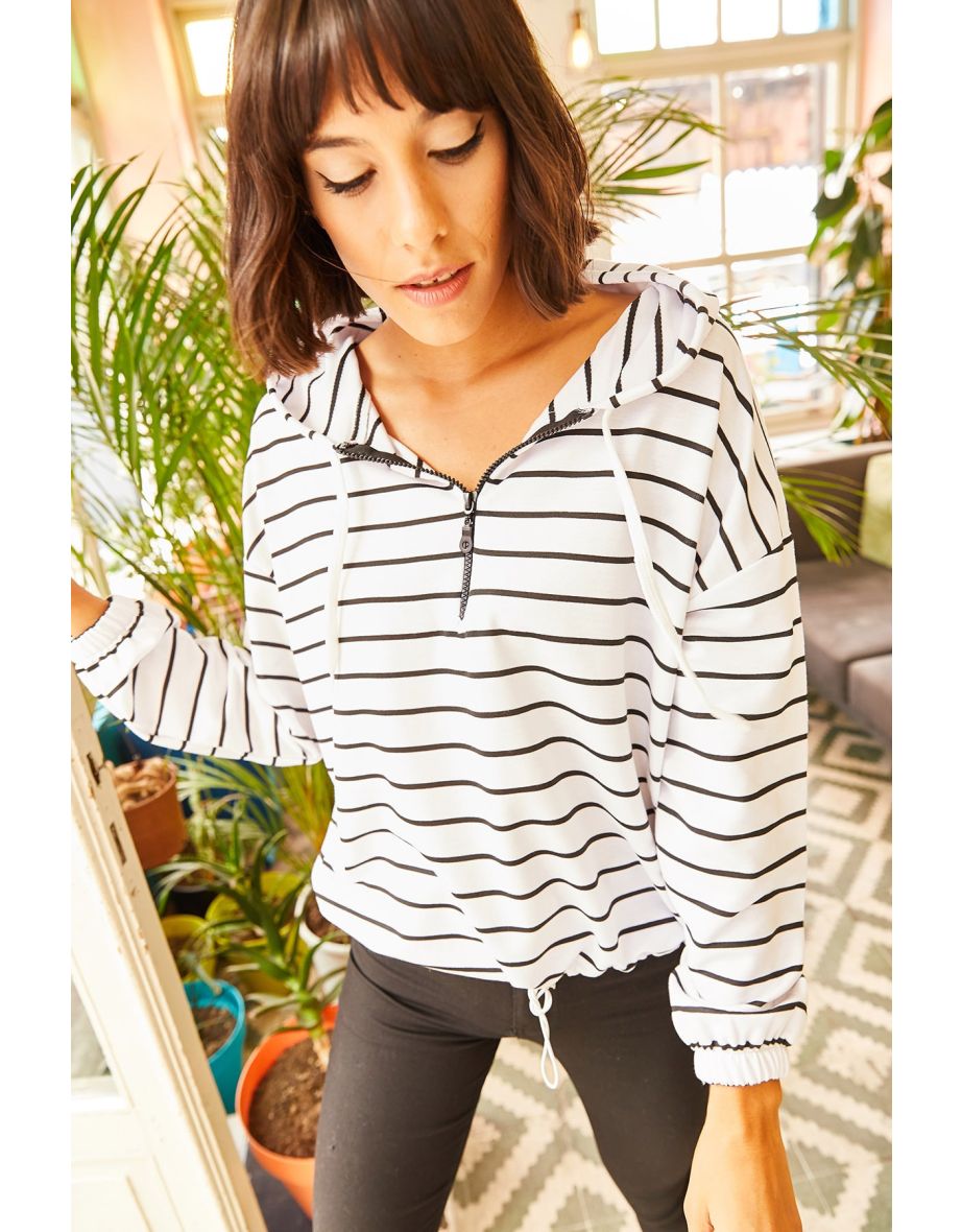 Sweatshirt - White - Relaxed fit