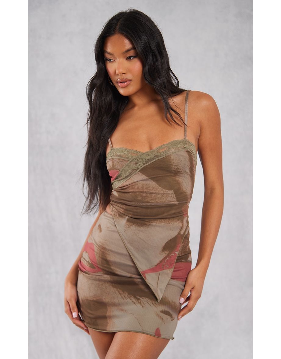 Red Lips Print Cut Out Overlay Lace Trim Bodycon Dress