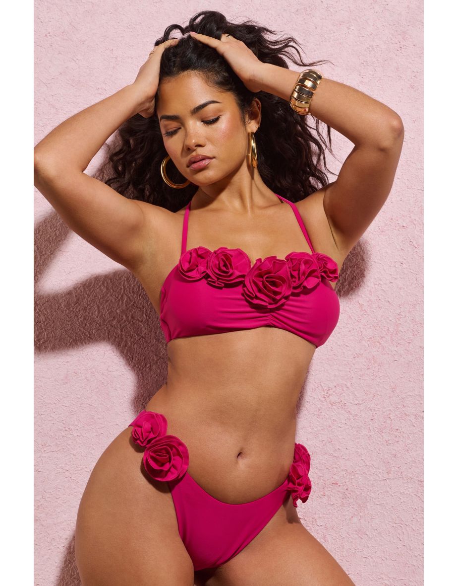 Rest | Dark Pink Ruched Halter-Neck Bikini Top With Corsages