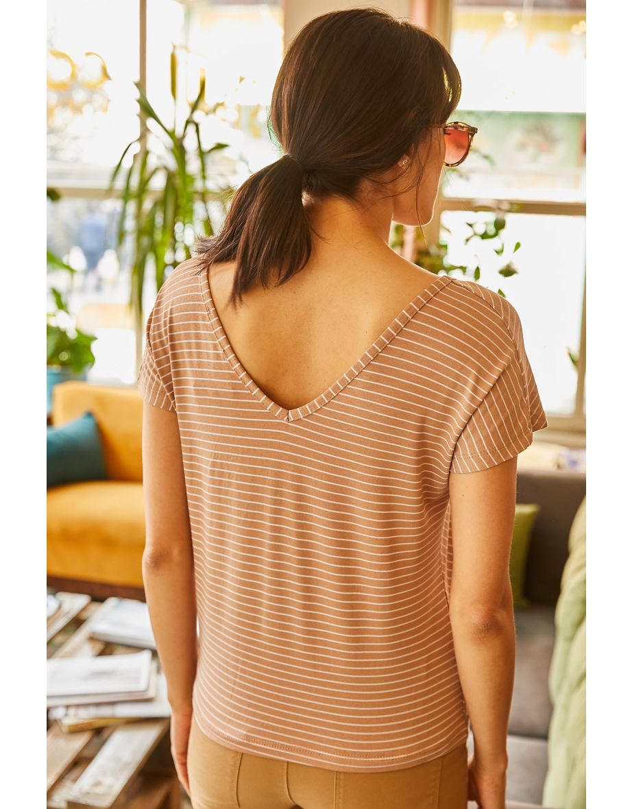 Women's Milk Brown Front Back V Bias T-shirt - 4