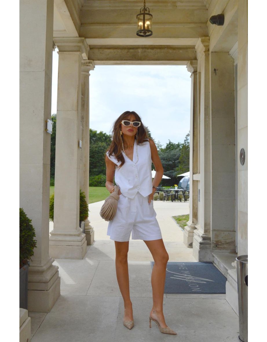 Shop White Loose Fit High Waisted Shorts Online in Qatar VogaCloset