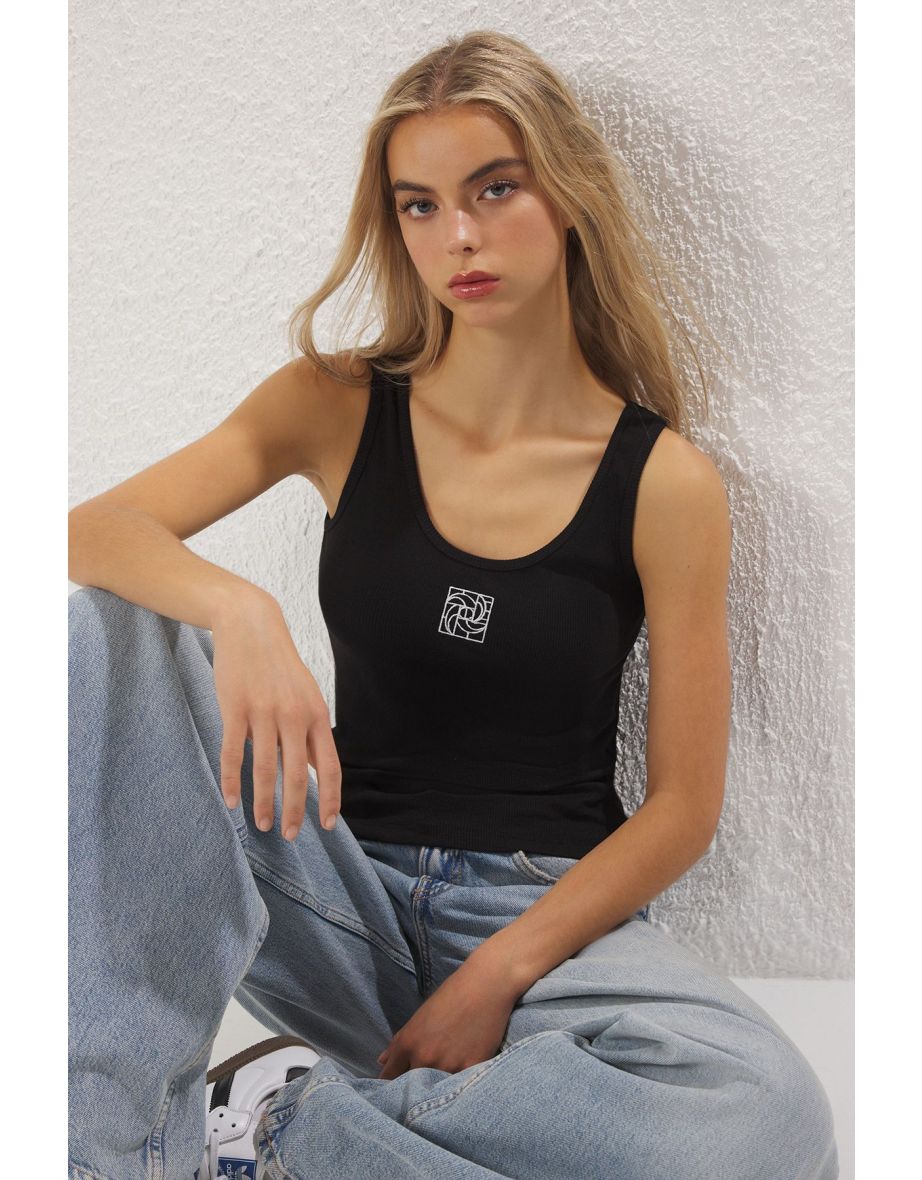 Black Embroidered Fitted/Body-Sit Pool Neck Ribbed Flexible Knitted Undershirt