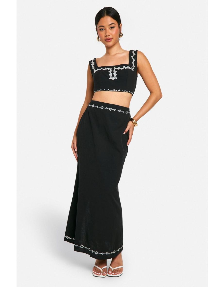 Crop top and long skirt combo online hotsell