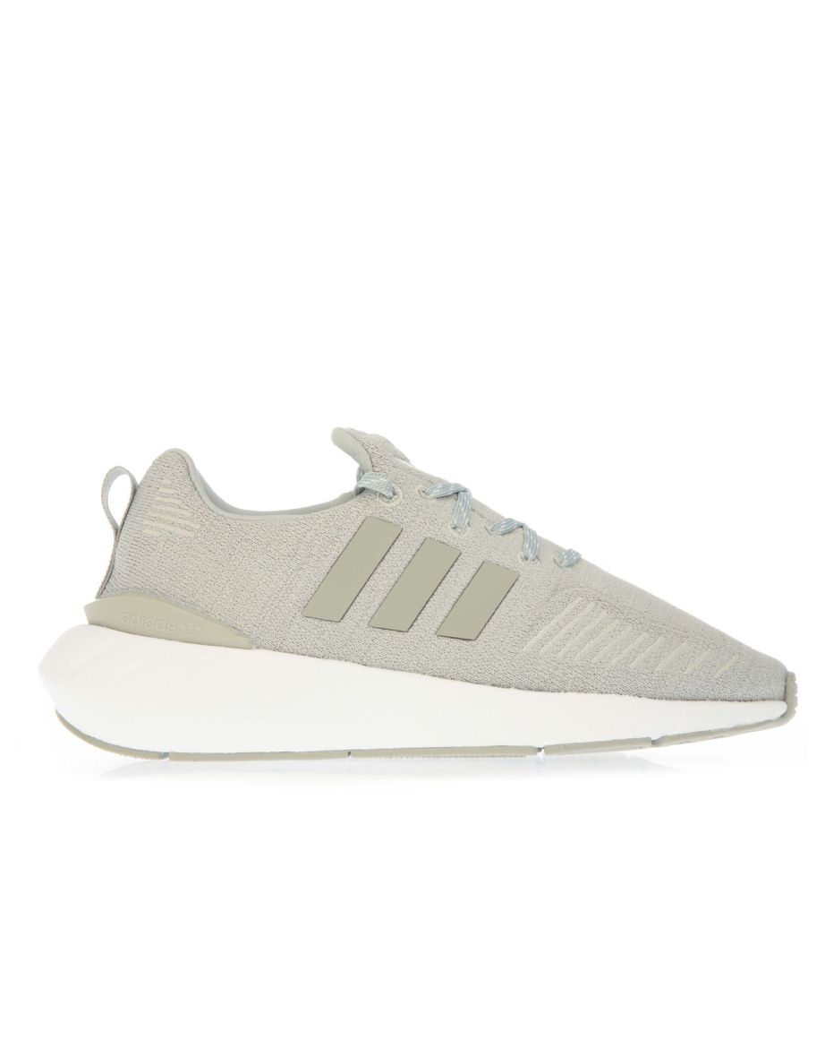 Shop Boy s adidas Originals Juniors Swift Run 22 Trainers in Cream Online in Iraq VogaCloset