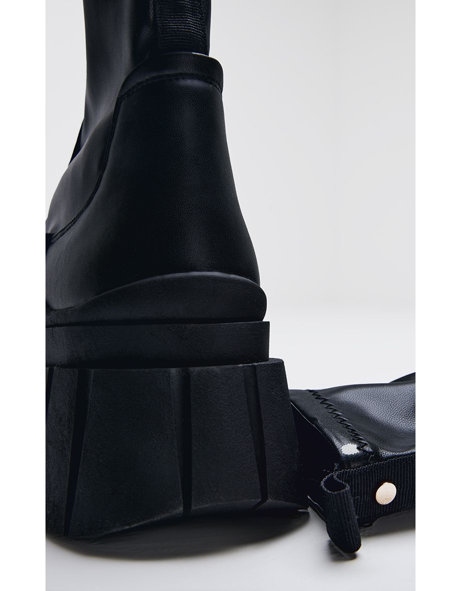 Black Matte Round Toe Chunky Sole Chelsea Boots - 3