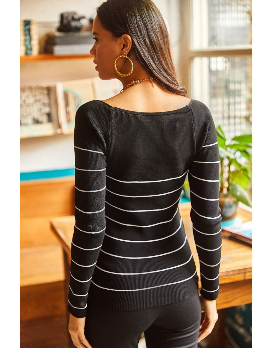 Blouse - Black - Fitted - 5